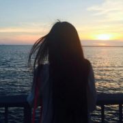 追花逐月戏流年
