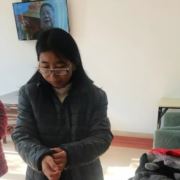 张雪迎伊一张馨予
