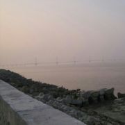 透过指缝的阳光