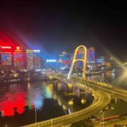 幸运玩家娃娃机店