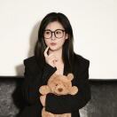 静静肚子有点肉